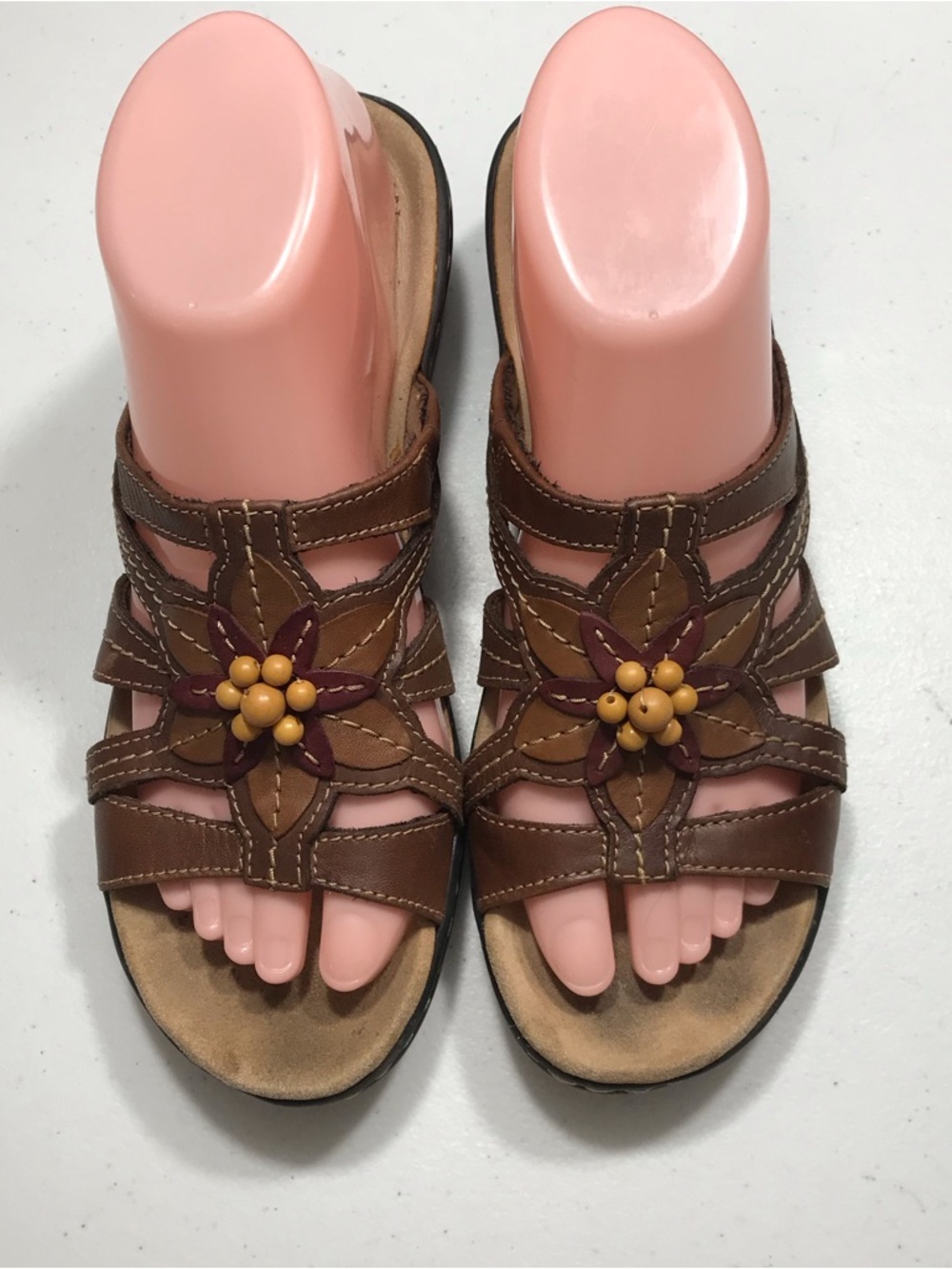 Clarks Brown Leather Floral-Strap Sandals  Size 8M SB-